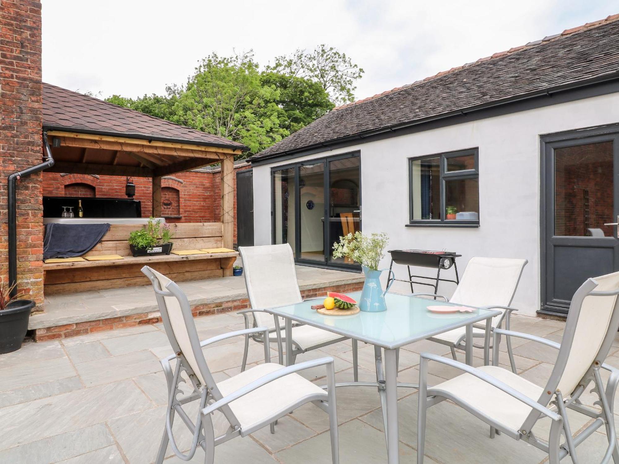 Fields Farm Villa Draycott in the Moors Bagian luar foto
